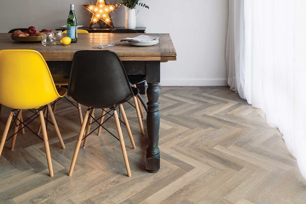 Lime Washed Oak Gluedown Herringbone